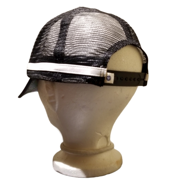 ROXY Black & White Unisex Trucker Hat - Picture 8 of 12